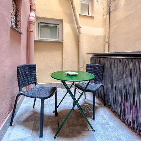 Nuovo bilocale nel centro storico di Varazze Appartamento *